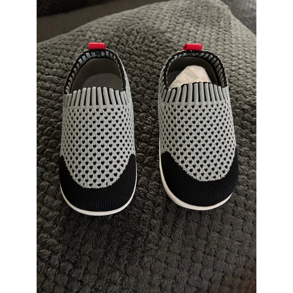 See Kai Run Baby Knit INF Sneakers Gray Black Slip On Shoes SML126U161 Size 5.5